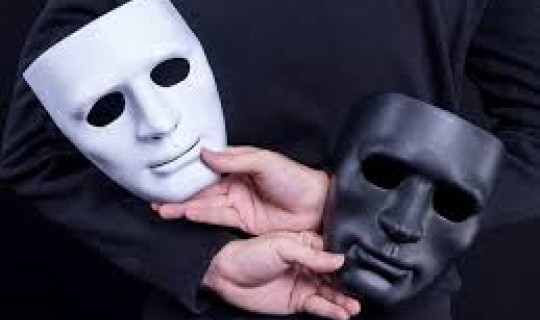 МУНОФИҚНИНГ АЛОМАТЛАРИ